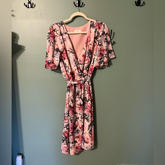 LOFT Dresses & Skirts - Loft Floral Dress